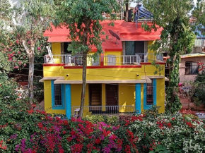 Om Bungalow -Happy Stay, Mahabaleshwar - Main Road connected 2BHK Bungalow surrounded with Lush Green Garden & Cool Breeze